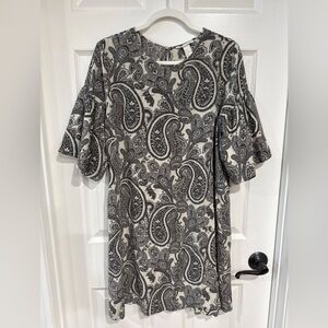 H&M Women's Size 14 Short Sleeve Knee Length Shift Dress Paisley Gray Multi